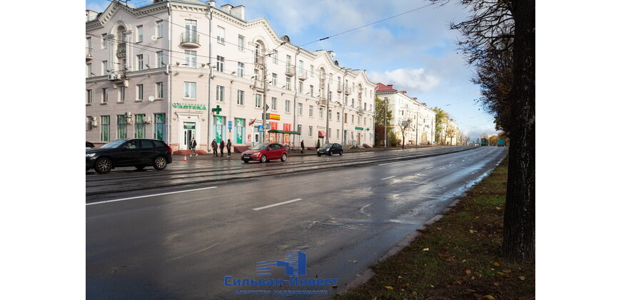 Продажа торгового помещения на 1 этаже со складом и офисами