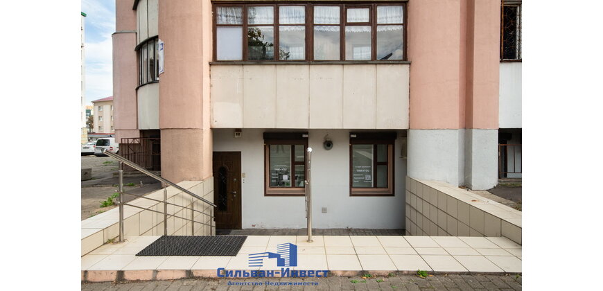 Продажа торгово- административных помещений в выгодной локации (арендный бизнес)