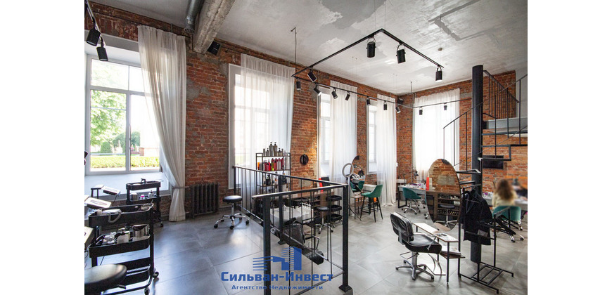 Аренда торгового – административных помещений в самом центре