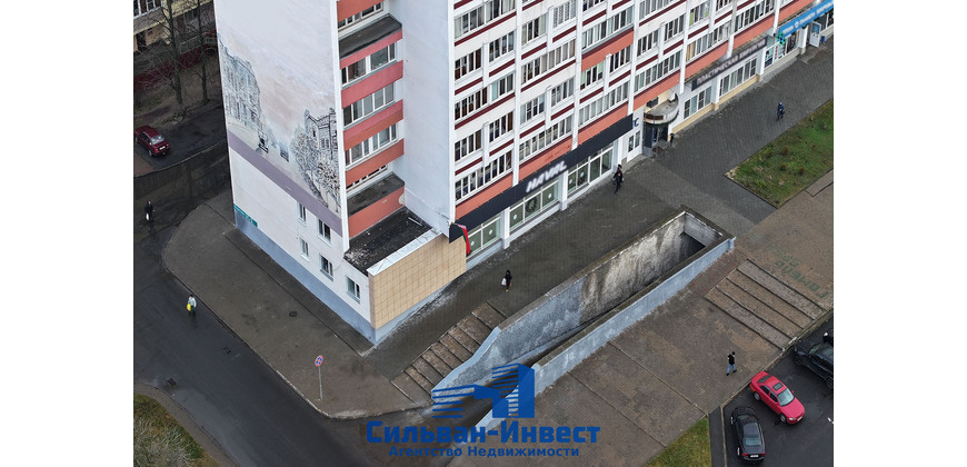 Административно - торговое помещение с отдельным входом