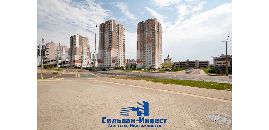 Продажа торгового помещения в ТЦ «4 сезона»
