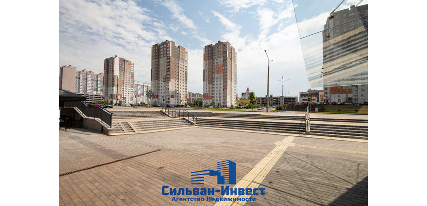 Продажа торгового помещения в ТЦ «4 сезона»