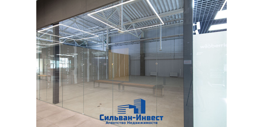 Продажа торгового помещения в ТЦ «4 сезона»