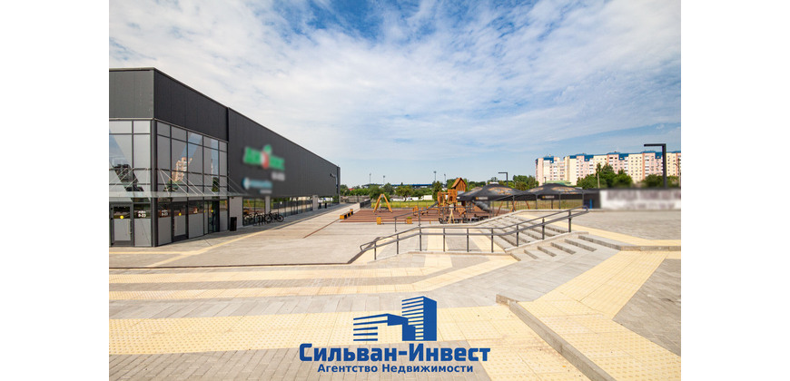 Продажа торгового помещения в ТЦ «4 сезона»