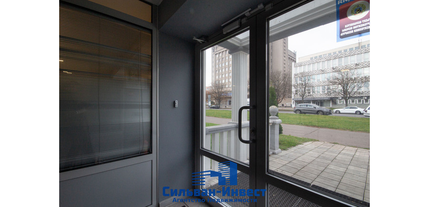 Продажа торгово - административных помещений рядом с центром